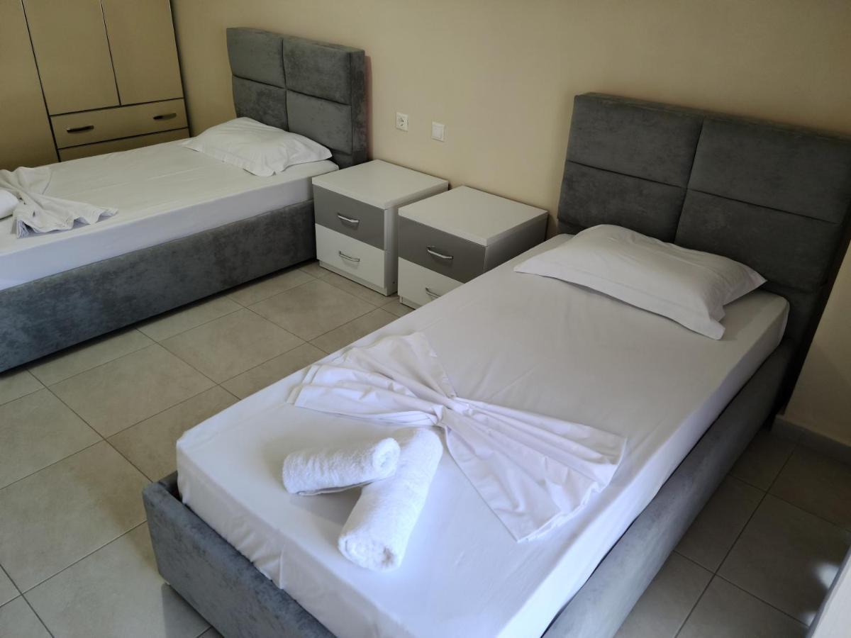 Marinela Apartment Тирана Екстериор снимка