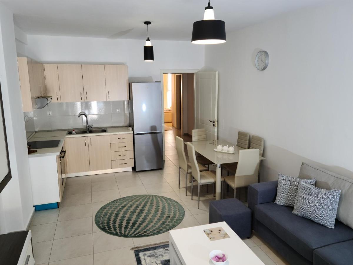 Marinela Apartment Тирана Екстериор снимка